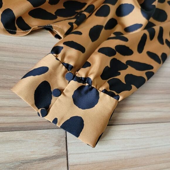 J. Crew Long Sleeve Ruffled Front V-Neck Silky Satin Blouse in Tiger Wavy Dot - Picture 8 of 10